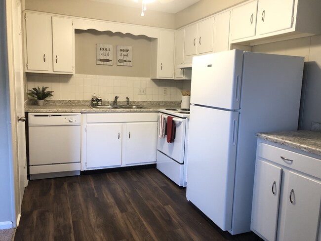 Shorelake Apartments - Recently Remodeled! photo'