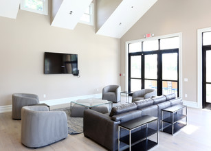 Tenby Chase Apartments in Delran, NJ - Foto de edificio - Interior Photo