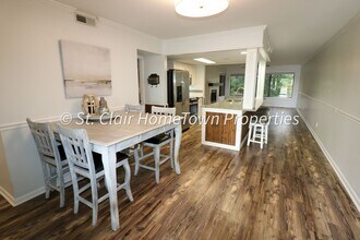 607 Paradise Isle in Riverside, AL - Foto de edificio - Building Photo
