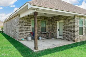 1943 Valdemar Pl in Bossier City, LA - Building Photo - Building Photo
