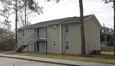 Katherine Square Apartments in Port Allen, LA - Building Photo - Building Photo