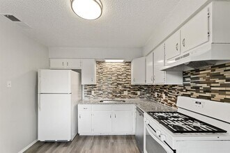 3460 Willowrun Dr in Austin, TX - Building Photo - Building Photo