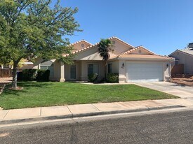 92 N 2040 E St in Saint George, UT - Building Photo