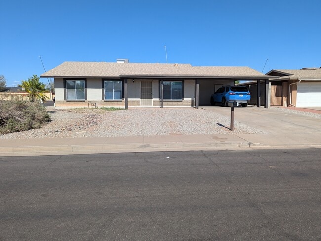 563 N Santa Anna in Mesa, AZ - Foto de edificio - Building Photo