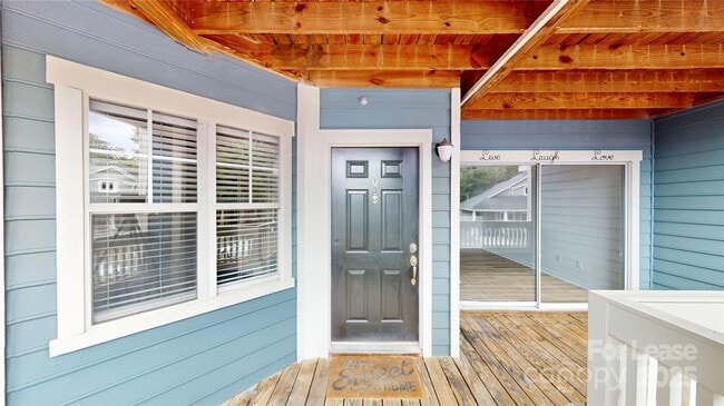 property at 525 Olmsted Park Pl