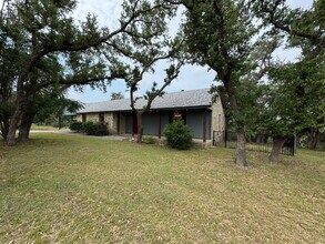 301 Mesa Dr in Wimberley, TX - Building Photo - Building Photo