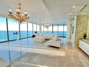 17901 Collins Ave, Unit 4005 in Sunny Isles Beach, FL - Building Photo - Building Photo