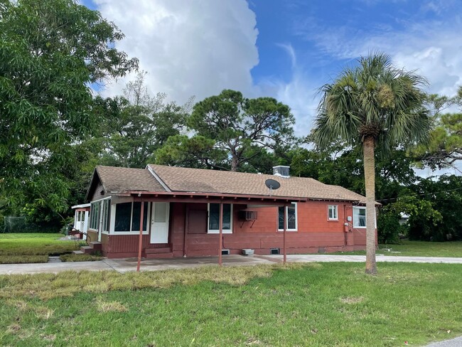 1143 NE 5th Ave in Fort Lauderdale, FL - Foto de edificio - Building Photo