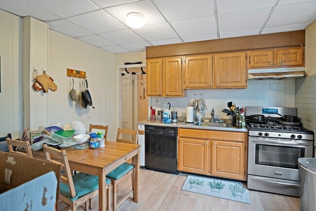 property at 852 Huntington Ave
