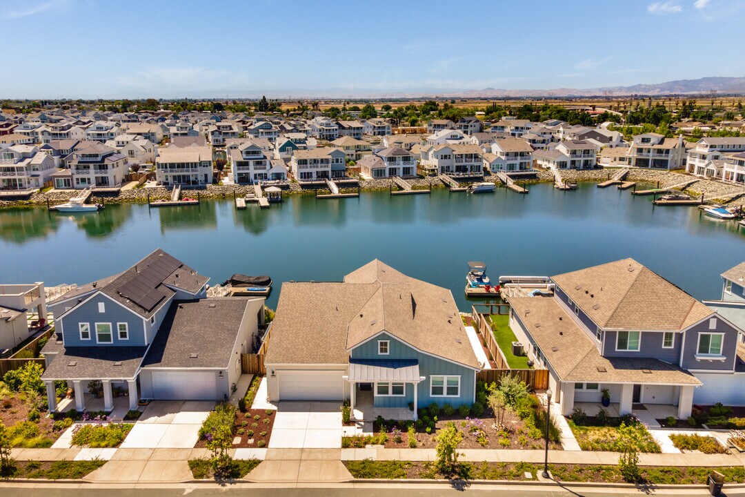 3305 Delta Coves Dr in Bethel Island, CA - Building Photo