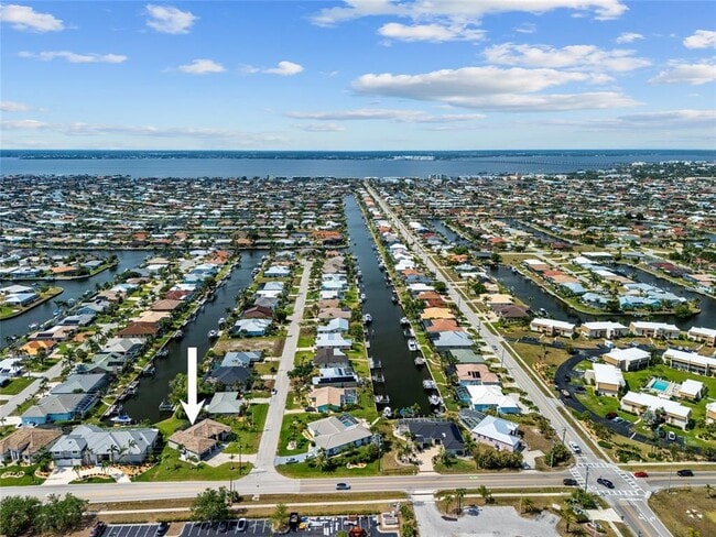 1099 Cimarron Dr in Punta Gorda, FL - Building Photo - Building Photo