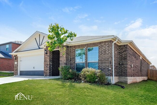 2005 Hialeah Dr in Seagoville, TX - Building Photo - Building Photo