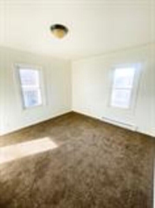 216 1st Dr NW in New Philadelphia, OH - Building Photo