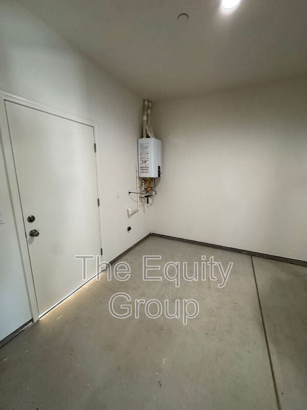 4116 E Kaweah Ave in Visalia, CA - Building Photo - Building Photo