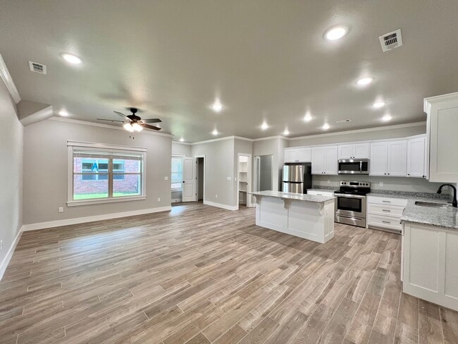 Bradford Duplexes in Tontitown, AR - Building Photo - Building Photo