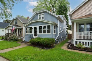 3663 E Underwood Ave in Cudahy, WI - Building Photo