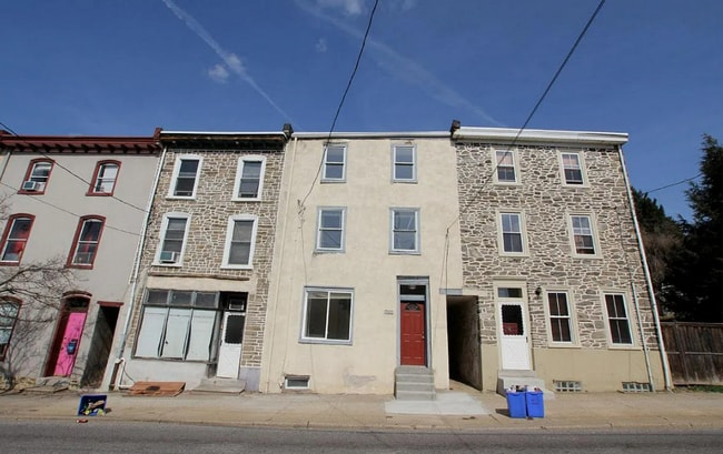 property at 4713 Umbria St