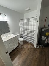 45 Point Dr in Millersville, MO - Foto de edificio - Building Photo