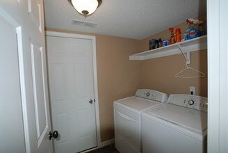 2603 Verity Ln in Mandan, ND - Building Photo - Building Photo