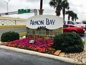 Armon Bay Apartments in Corpus Christi, TX - Foto de edificio - Building Photo