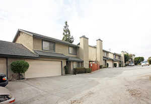 1905-1937 S Lark Ellen Ave Apartments