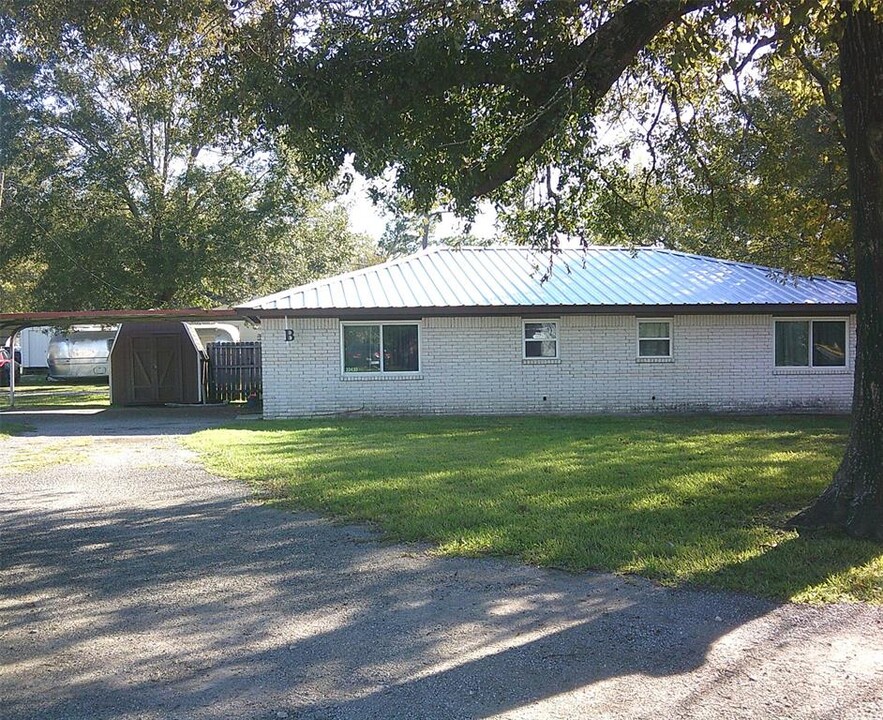 22433 Yancy Rd in Porter, TX - Building Photo