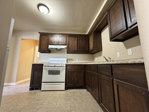 201 Kennedy Dr in Del Rio, TX - Building Photo - Building Photo