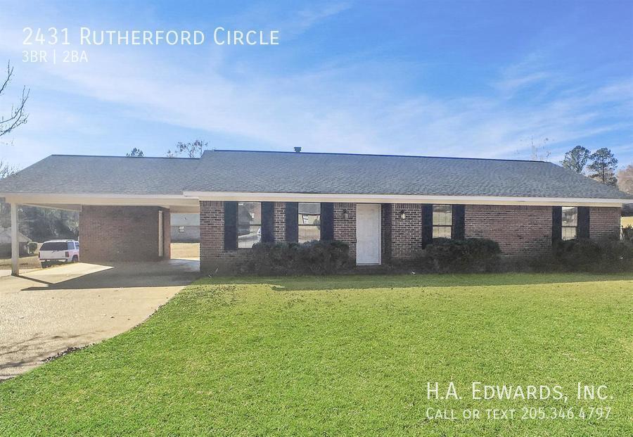 2431 Rutherford Cir in Duncanville, AL - Building Photo