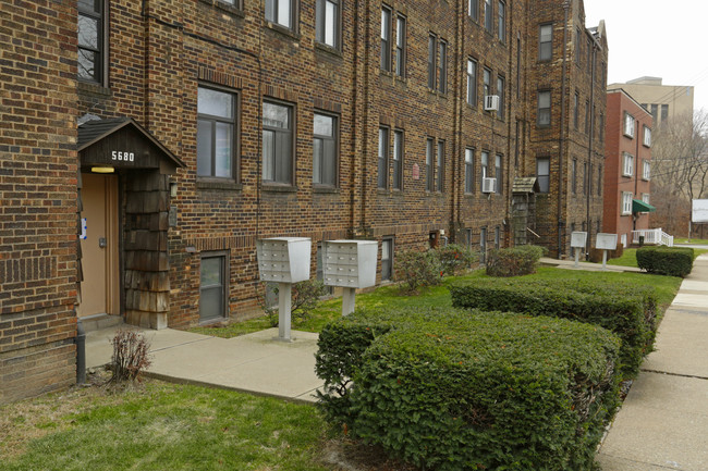 Jefferson Apartments in Pittsburgh, PA - Foto de edificio - Building Photo