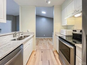 601 E Burgess Rd in Pensacola, FL - Building Photo - Building Photo