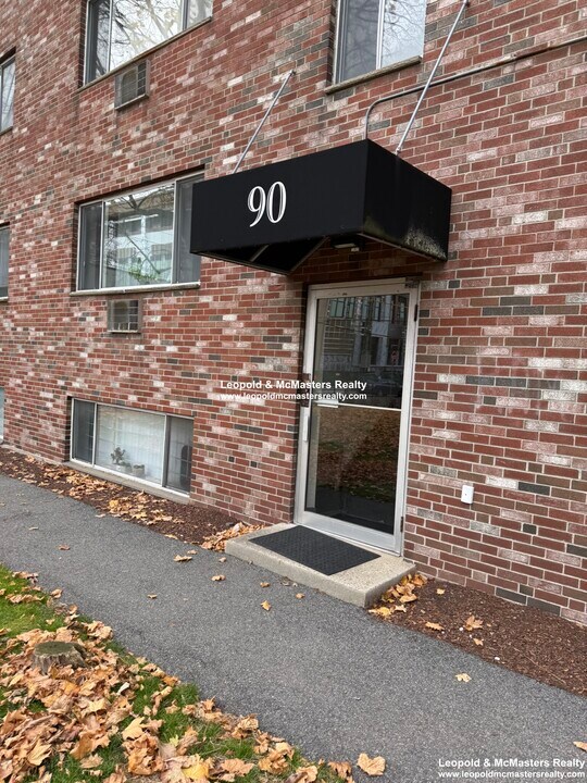 79 Gardner St, Unit 34 in Boston, MA - Building Photo