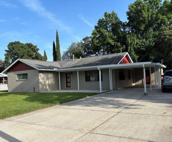 property at 128 Moriarty St NW