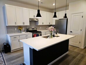 1811 Zephyr Rd in Fort Collins, CO - Building Photo - Building Photo