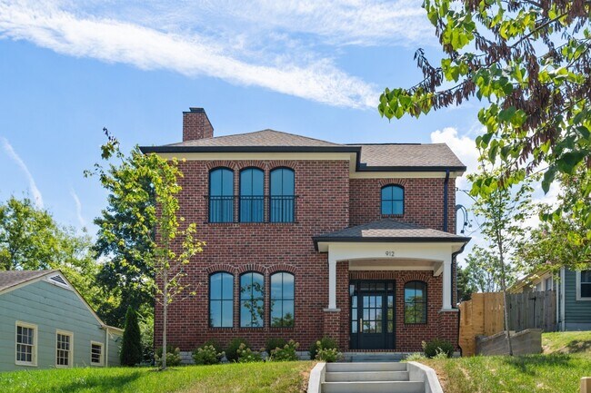 property at 912 Boscobel St