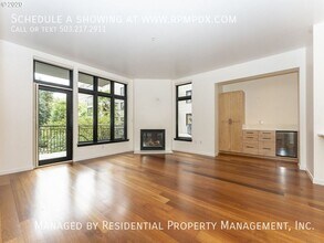 1030 NW Johnson St in Portland, OR - Building Photo - Building Photo