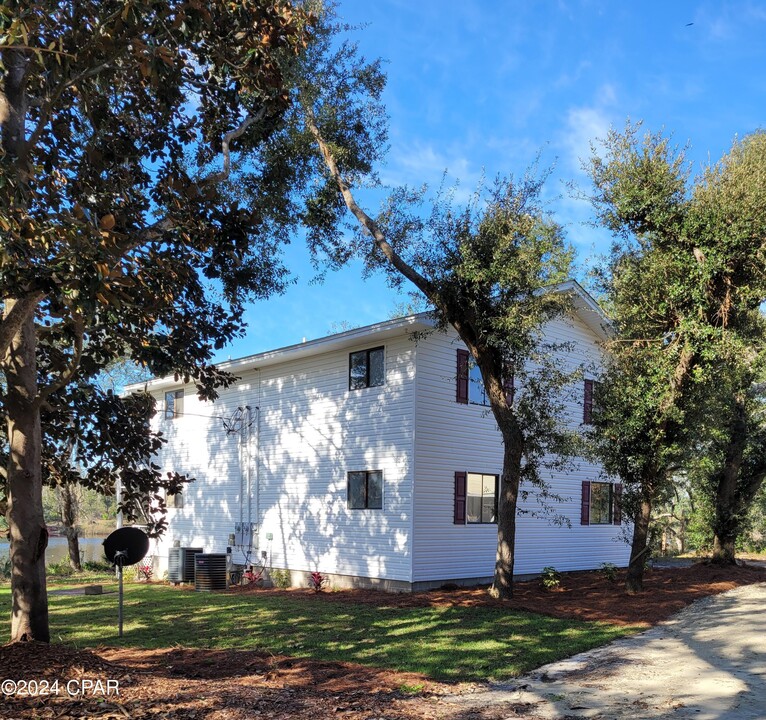 7322 Hwy 2302 in Southport, FL - Building Photo