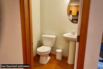 3010B NE 137th St in Seattle, WA - Building Photo - Building Photo