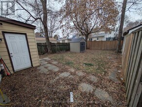 640 Trethewey Dr in Toronto, ON - Building Photo - Building Photo