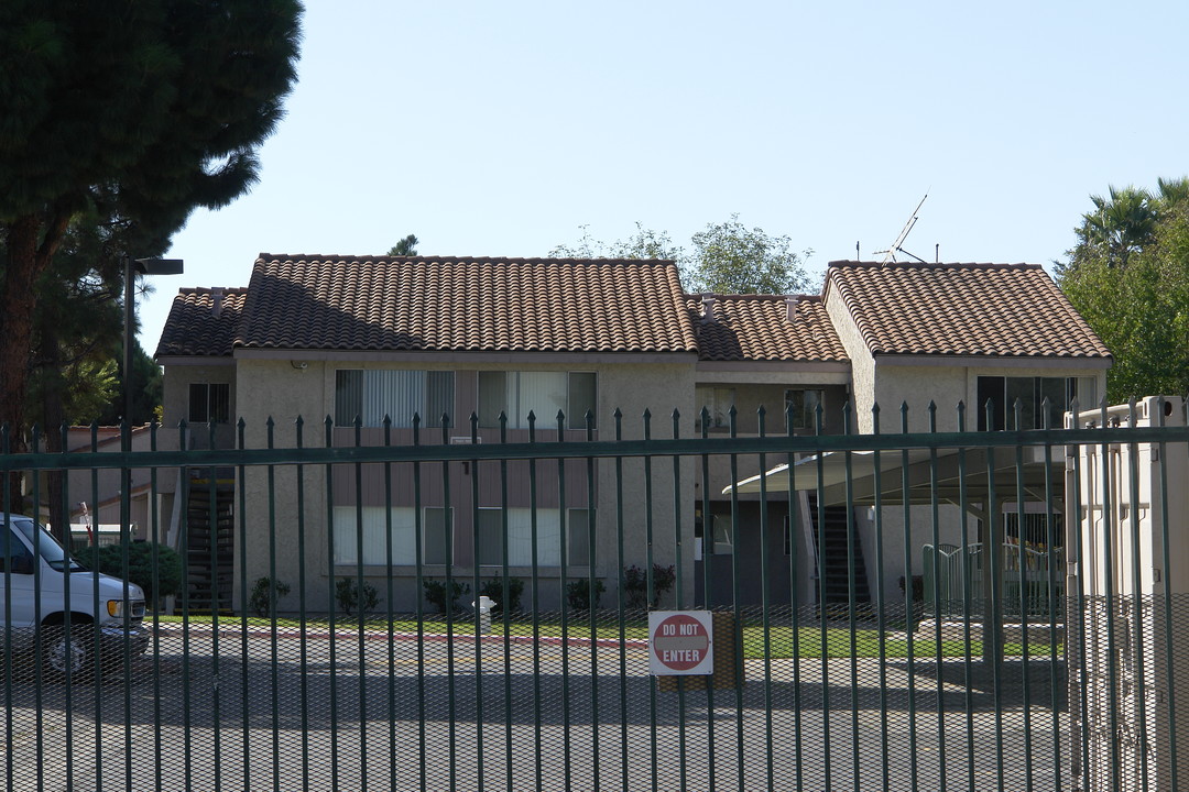 Rumrill Gardens Apartments in San Pablo, CA - Foto de edificio