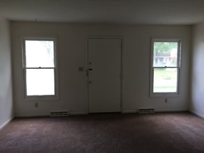 58 N Pershing Ave in Akron, OH - Building Photo - Building Photo
