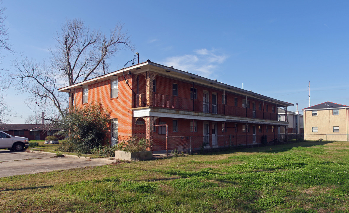 3418 Jackson Blvd in Chalmette, LA - Foto de edificio