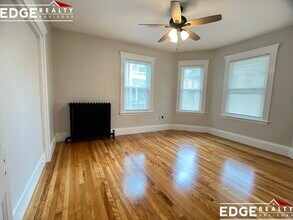 74 Perthshire Rd, Unit 2 in Boston, MA - Building Photo - Building Photo