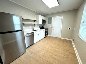 5951 Wilmar Rd W in Jacksonville, FL - Building Photo - Building Photo