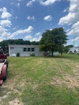 105 Oakhill Ct in Troy, TX - Building Photo