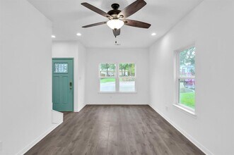 16693 Meadowcroft St in Montgomery, TX - Building Photo - Building Photo