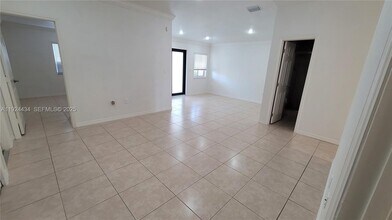 21472 SW 89th Ct in Cutler Bay, FL - Building Photo - Building Photo