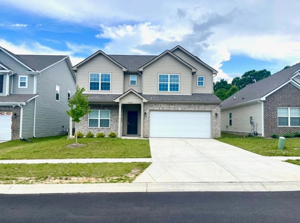 1118 Johnson Ridge Rd in Louisville, KY - Building Photo