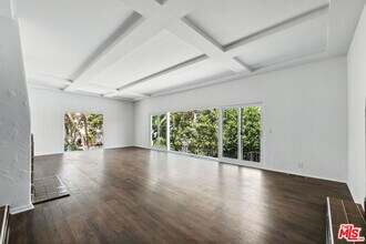 100 N Mansfield Ave in Los Angeles, CA - Building Photo - Building Photo