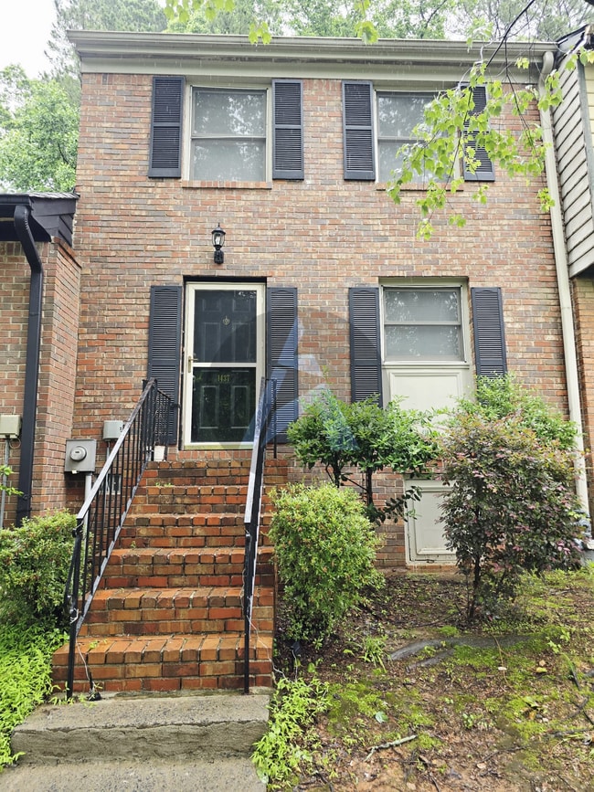 property at 1437 Twin Branches Cir SE