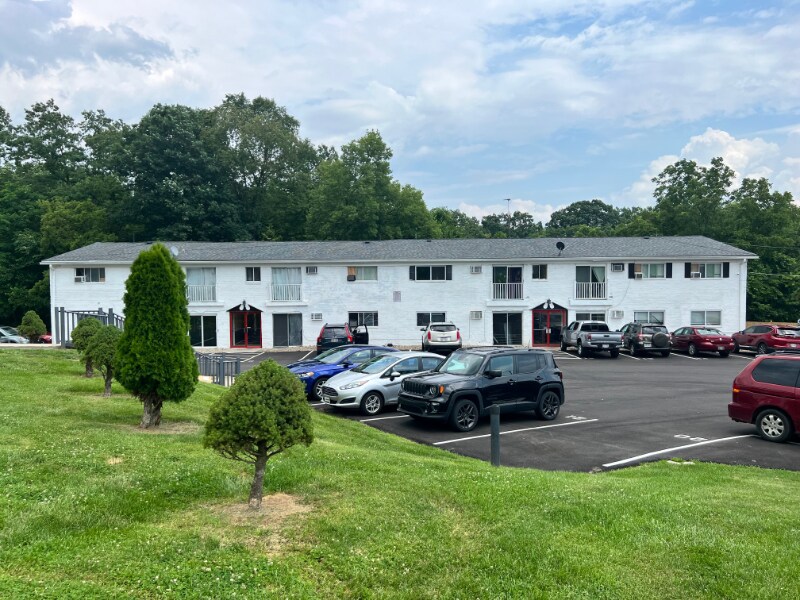 232-238 Elyria St in Lodi, OH - Building Photo